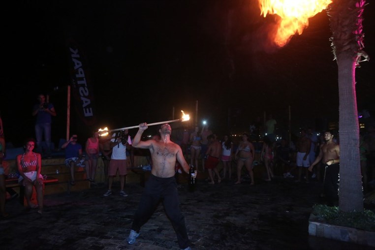 Lebanon Largest FOAM Party 3 (3)